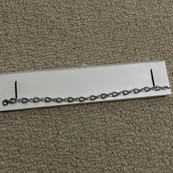 Silver with genuine diamond bracelet - Picture 1 of 1